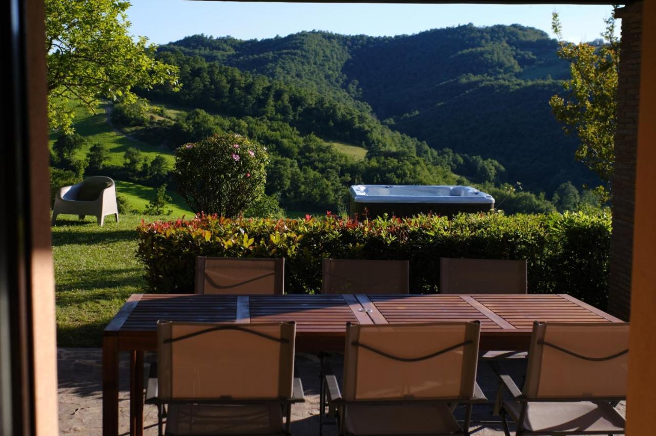 Casa Vacanze Colonnata Gubbio Bagian luar foto