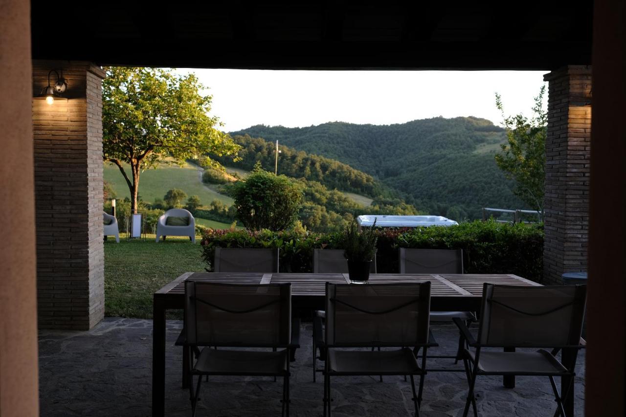 Casa Vacanze Colonnata Gubbio Bagian luar foto
