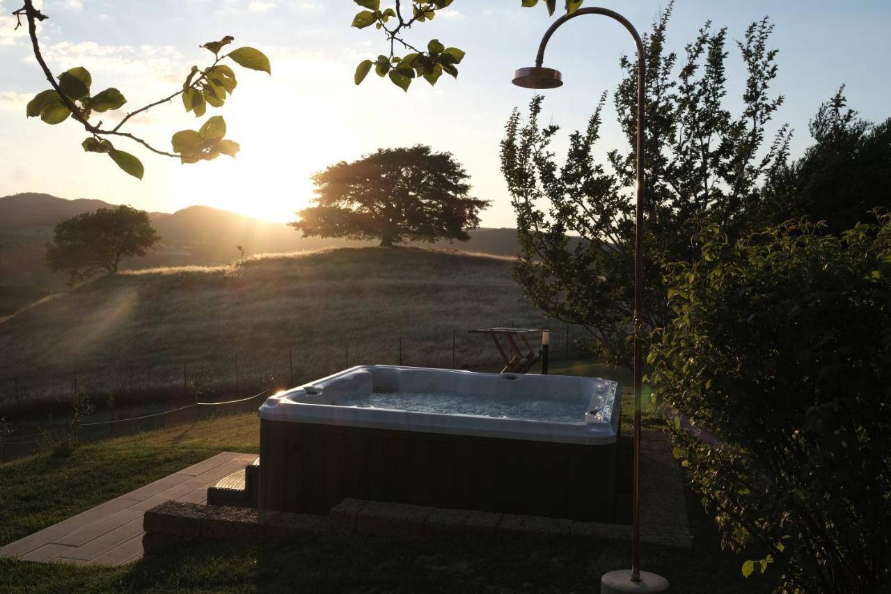Casa Vacanze Colonnata Gubbio Bagian luar foto