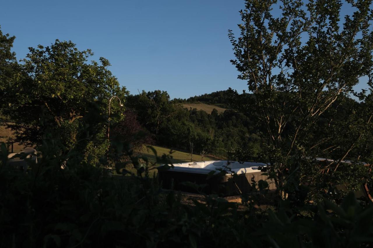 Casa Vacanze Colonnata Gubbio Bagian luar foto
