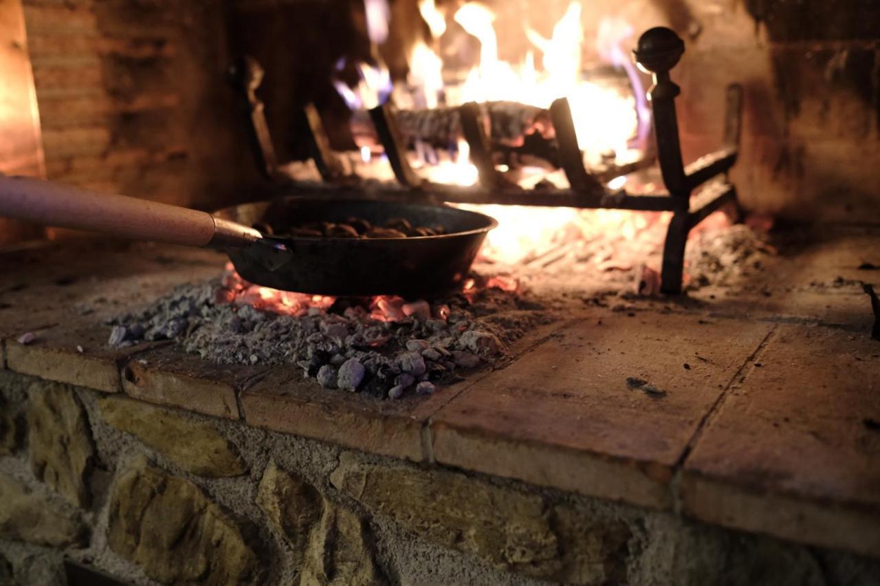 Casa Vacanze Colonnata Gubbio Bagian luar foto
